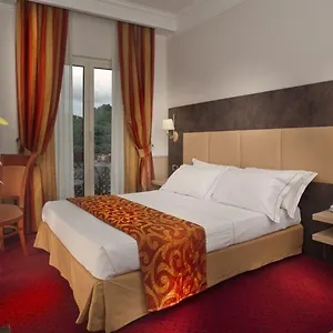 Pinewood 4* Rom